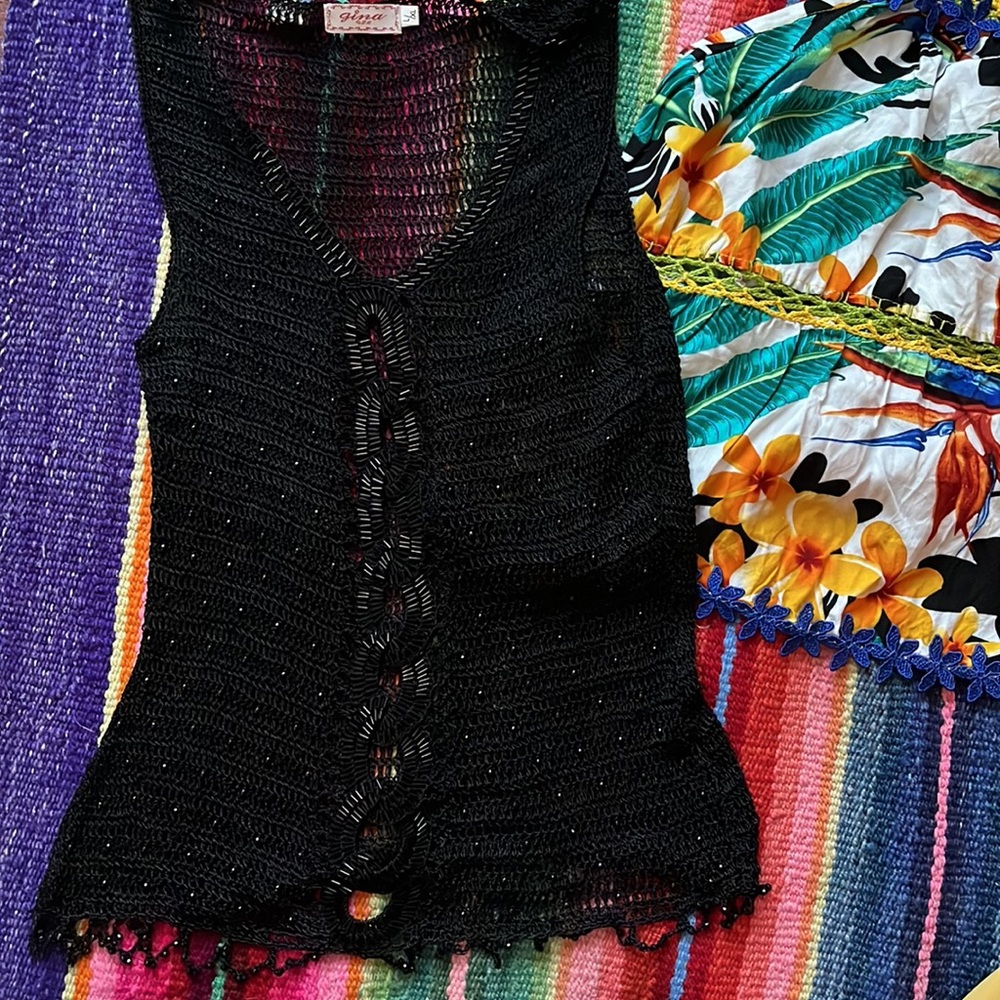 Caribbean tops! - Picture 4 of 6